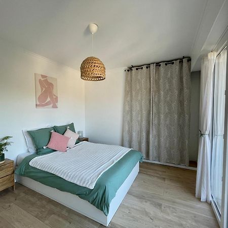 Bright Appartment With View Cagnes-sur-Mer Exteriör bild